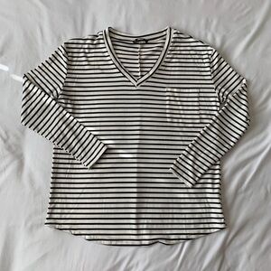 Black And White Stripe Curved Hem Tee